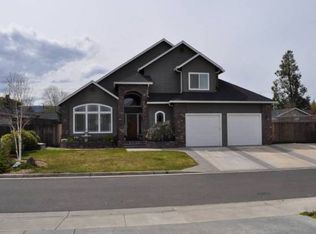 1049 Kensington Ct, Central Pt, OR 97502