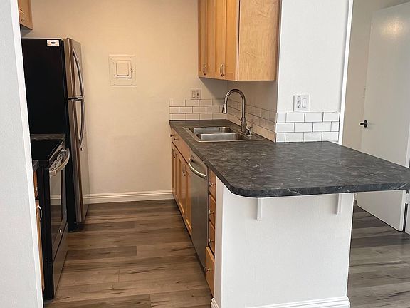 2nd image of 18307 Burbank Blvd Unit 132