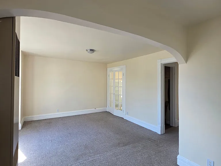 28 Pomona Pl #2 — Photo 2