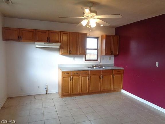 2nd image of 3904 Cecilia Ave