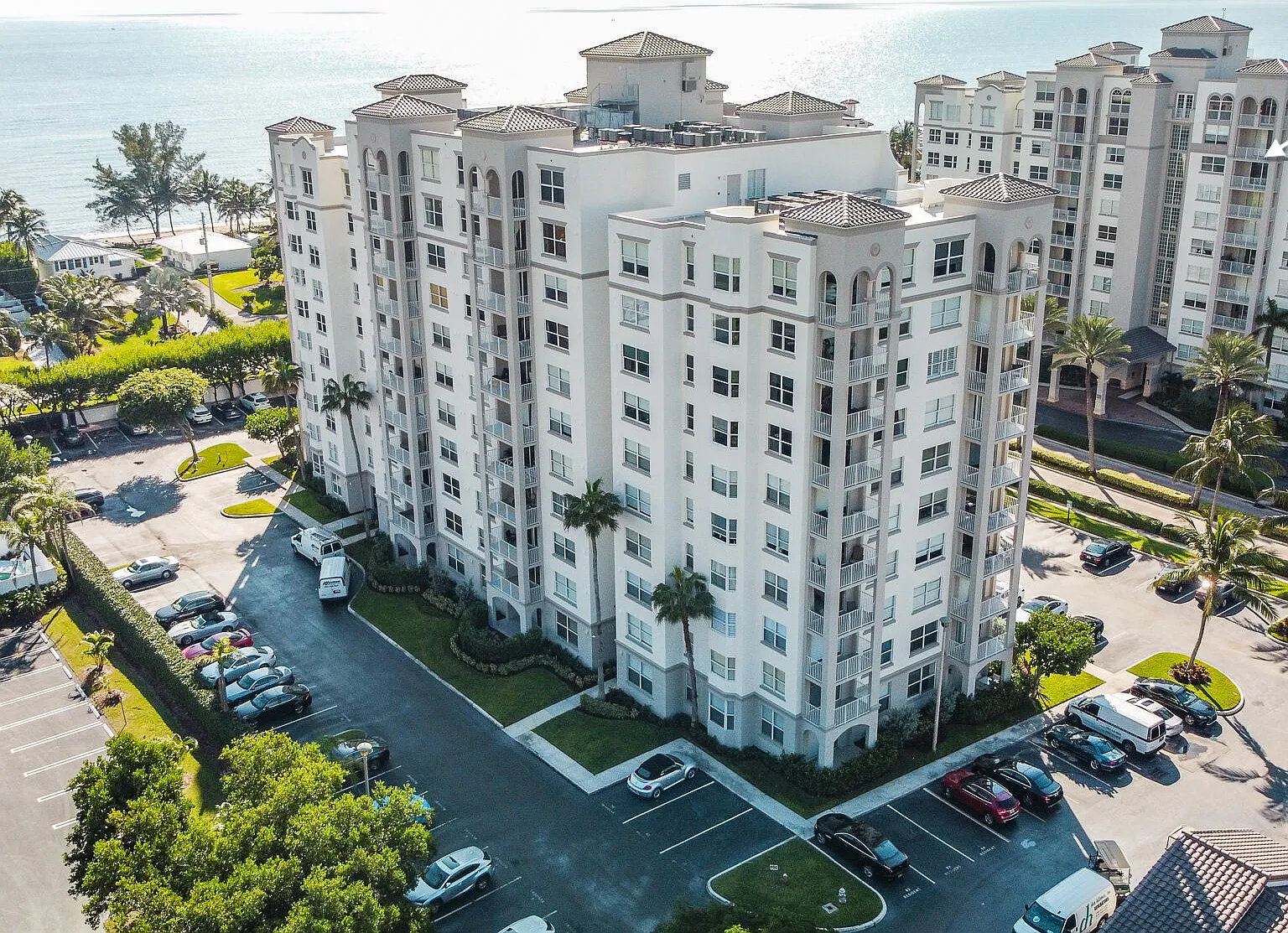 2 bed, 2.0 bath, 1400 sqft, $10,500 — Photo 2