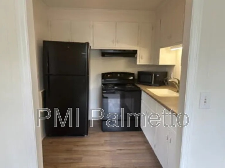 1216 Chevis St #B — Photo 4