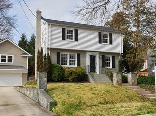 11006 Harriet Ln, Kensington, MD 20895