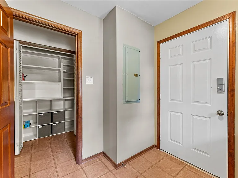 10948 Sunset Hills Dr — Photo 27