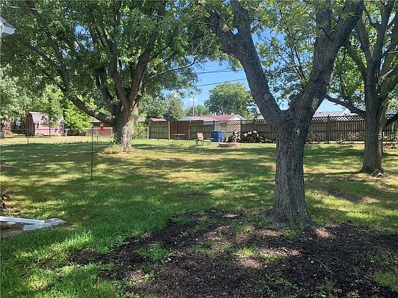 2nd image of 750 Marilyn Dr