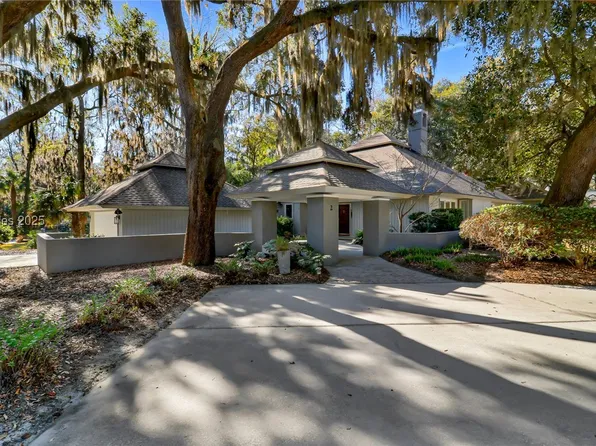 2 Neptune Ct, Hilton Head Island, SC 29926