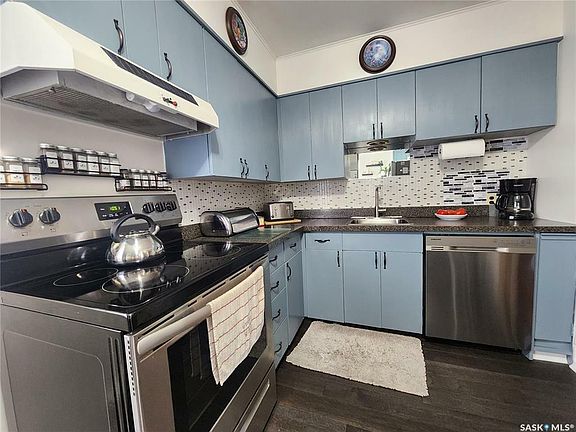 4th image of 309 Brome St