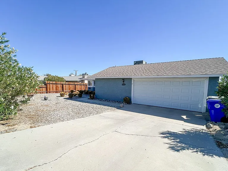 5395 Baileya Ave — Photo 3