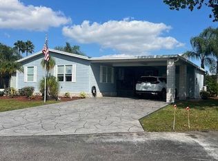 328 Waldorf Dr, Auburndale, FL 33823