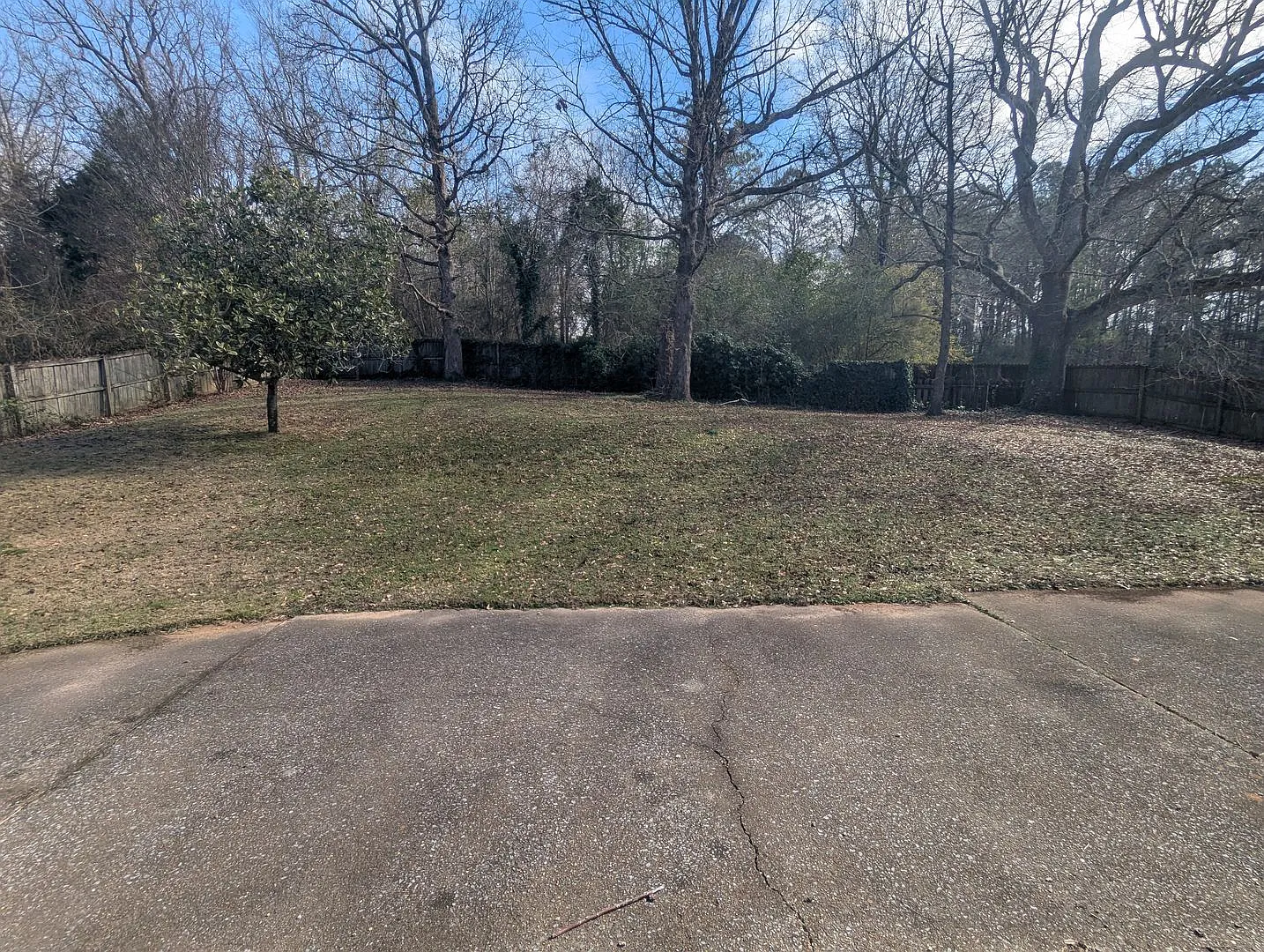 Spacious 4 bedroom 3.5 bath Home in Mallard Creek — Photo 3
