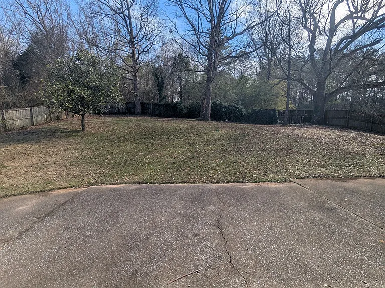 1228 Mallard Cir — Photo 3