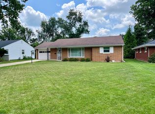 1905 Owens Dr, Bloomington, IL 61701