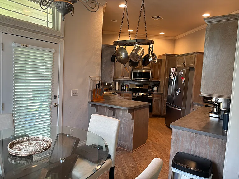 4628 Salisbury Rd — Photo 4