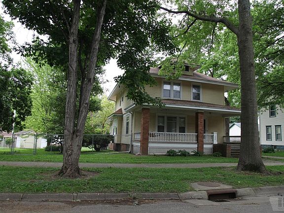 2nd image of 1008 E Joy St
