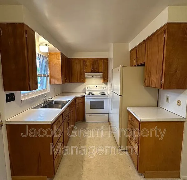 135 W Fremont Ave #1 — Photo 3