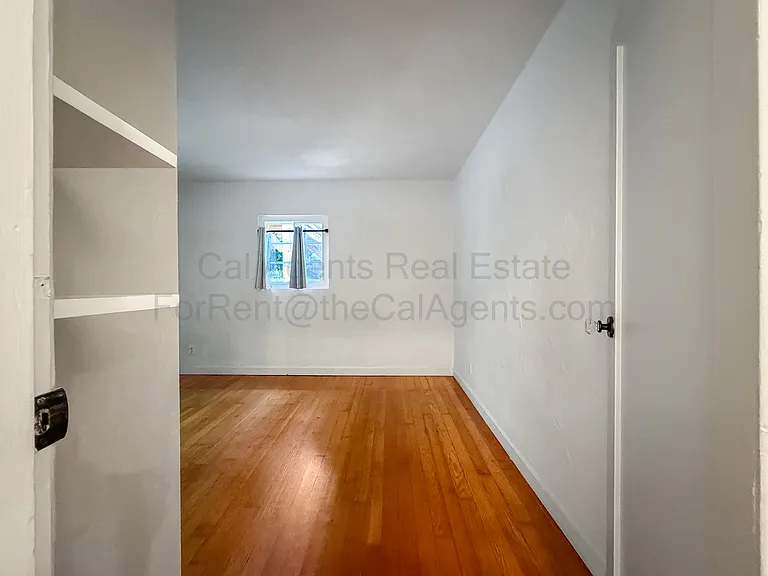 7352 Saroni Dr — Photo 10