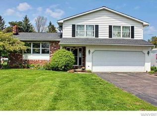 741 Lake Rd, Youngstown, NY 14174