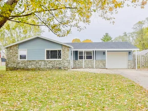 3112 W Sunblest Dr, Muncie, IN 47302