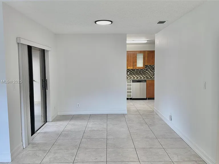 501 Racquet Club Rd — Photo 3