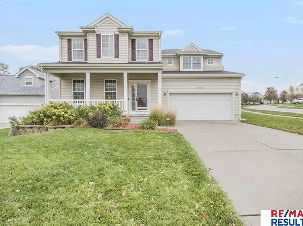 1501 N 206th Cir, Elkhorn, NE 68022