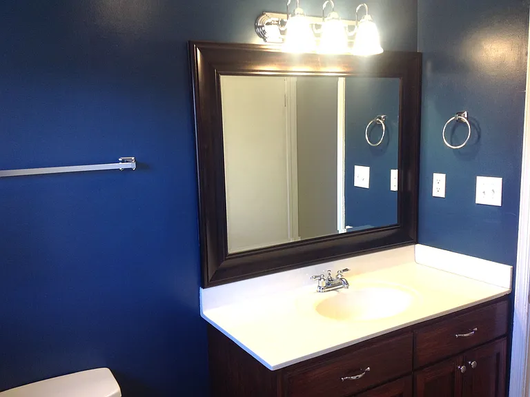 1044 Ardmore Cir — Photo 3