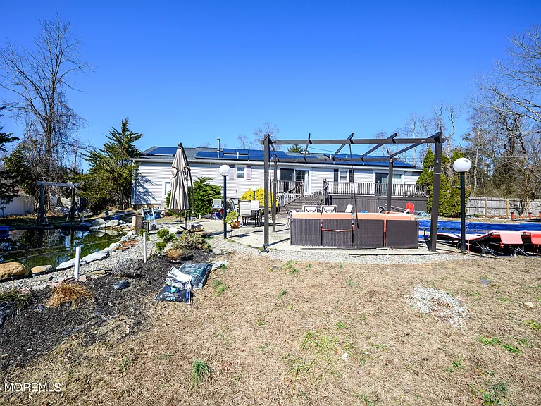 570 Eltone Rd — Photo 36