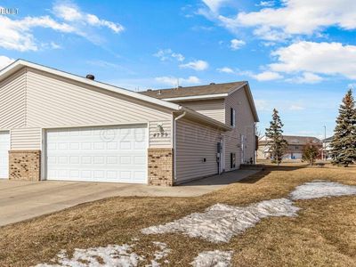 4729 Townsite Pl S, Fargo, ND, 58104