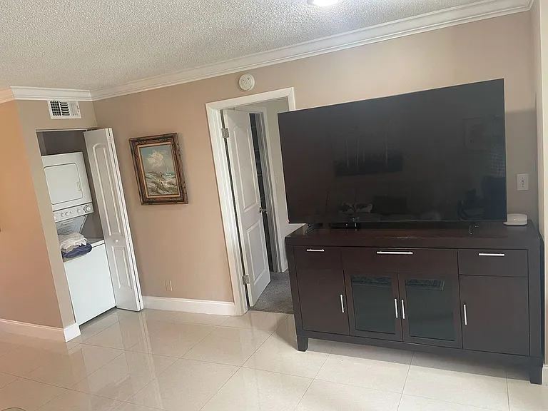 4539 Luxemburg Ct #202 — Photo 27