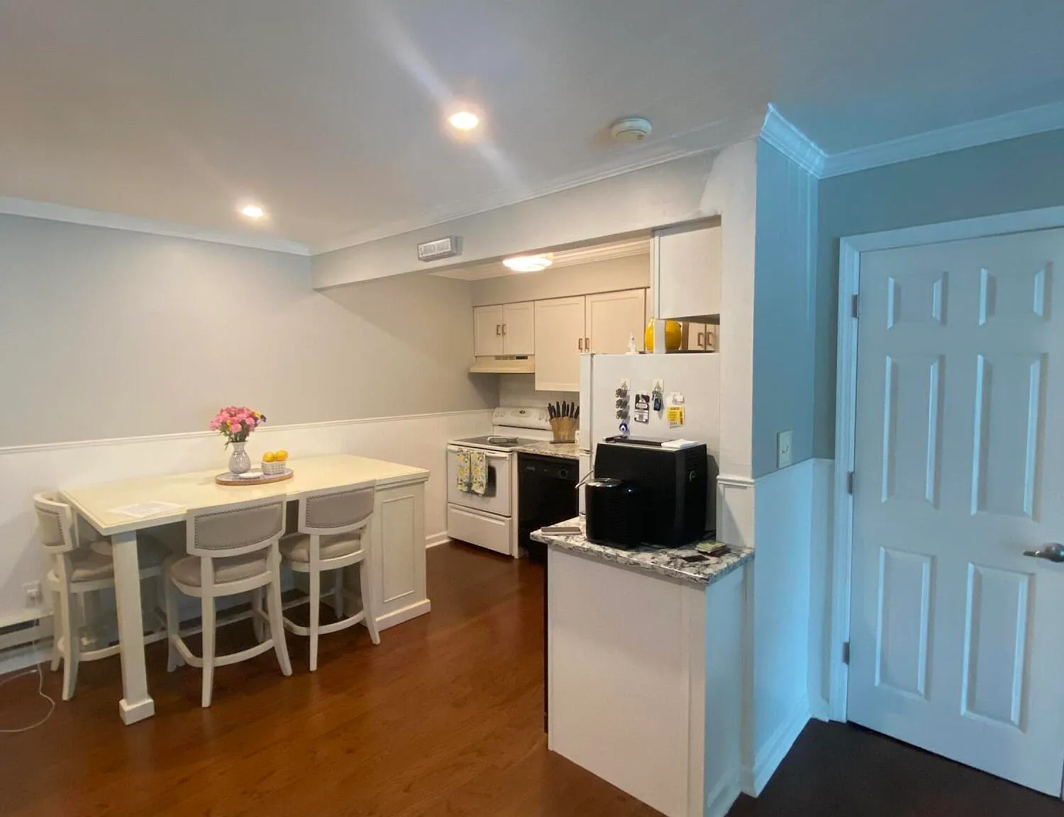 2 bed, $2,350 — Photo 2