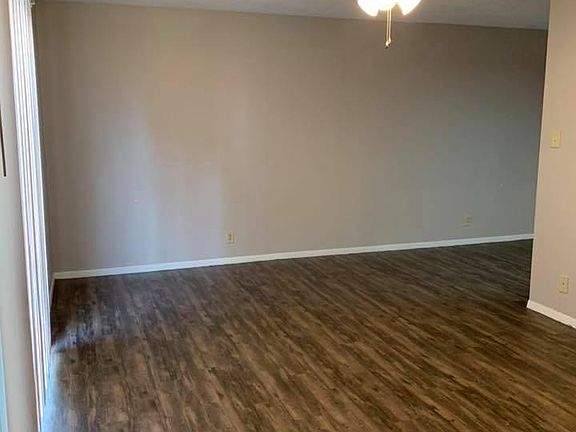 3rd image of 1904 Lawndale Ave APT D