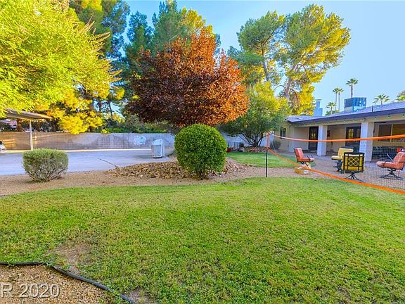 4th image of 221 Campbell Dr