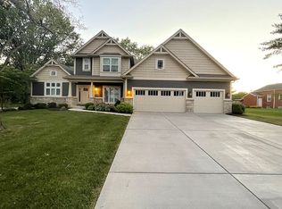 76 Henry Ave, Ballwin, MO 63011