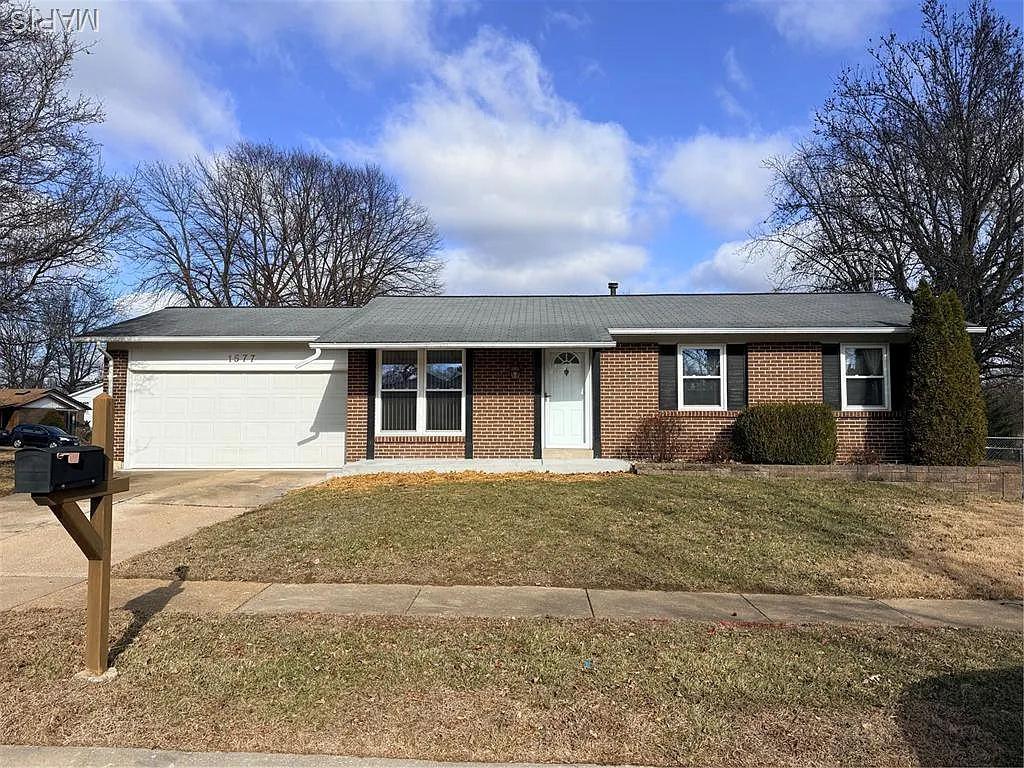 1577 Boardwalk Ave photo 1