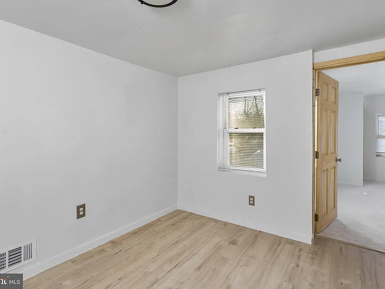 422 Prince St — Photo 19