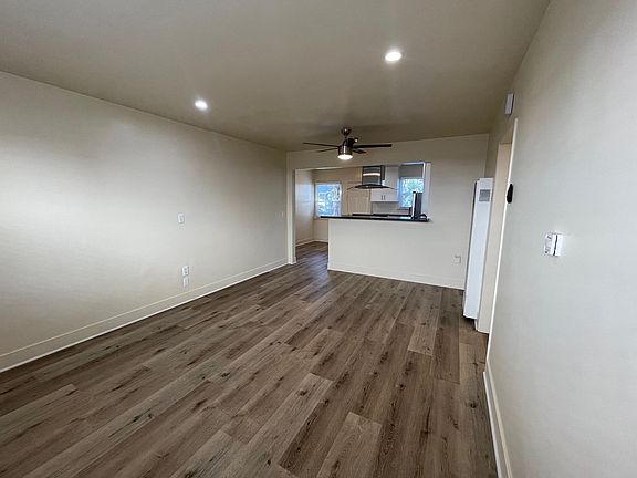 4th image of 427 W Queen St APT 2