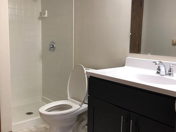 5th image of 8011 Fairfield Cir