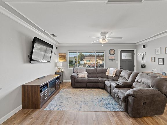 5th image of 7037 Chandler Dr