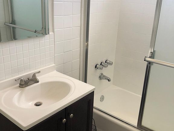 3rd image of 3735 S Sepulveda Blvd #4