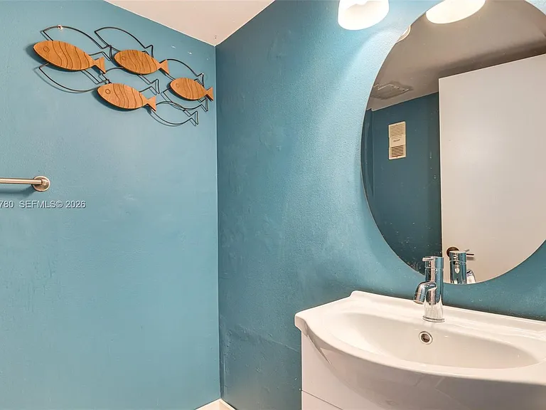 250 181st Dr #102 — Photo 21