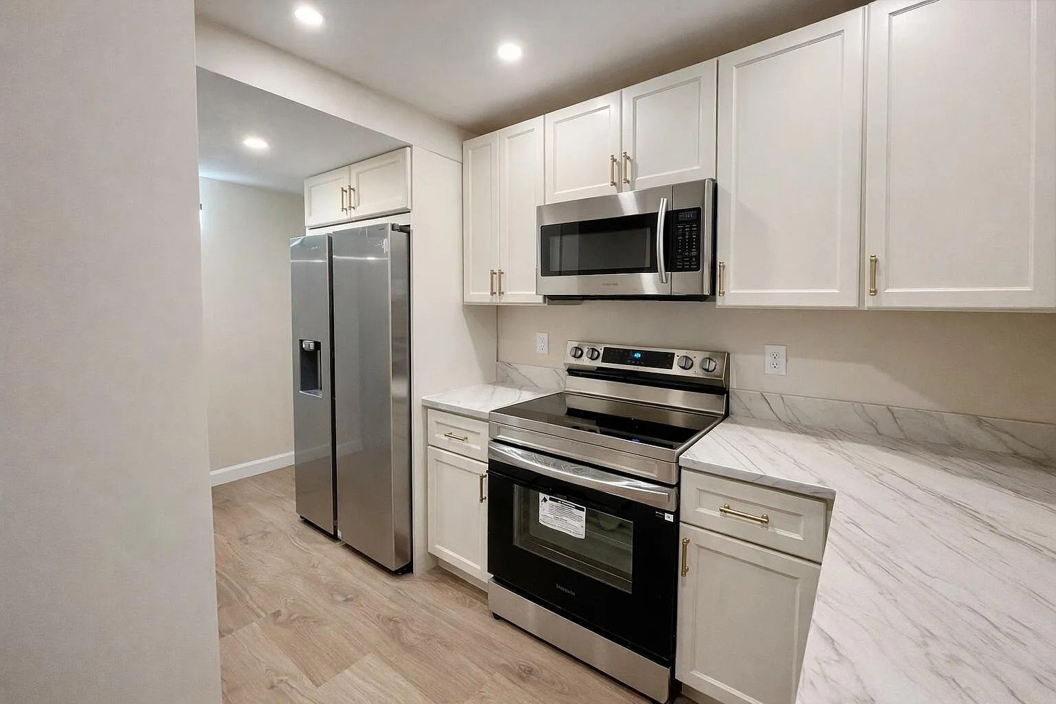 1 bed, 1.0 bath, 746 sqft, $2,250 — Photo 4