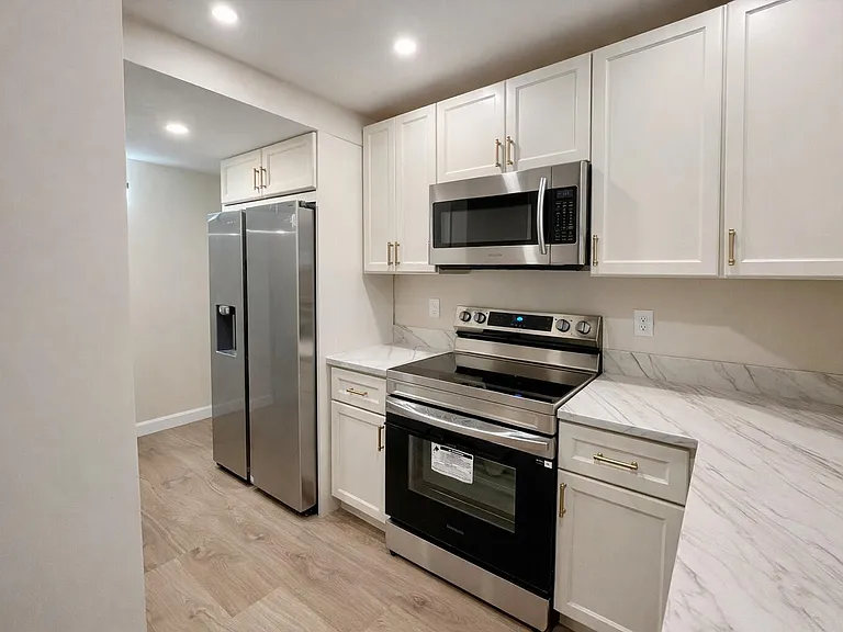 311 E Ocean Ave #205 — Photo 4