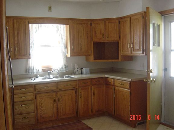 3rd image of 800 Moreland Ave