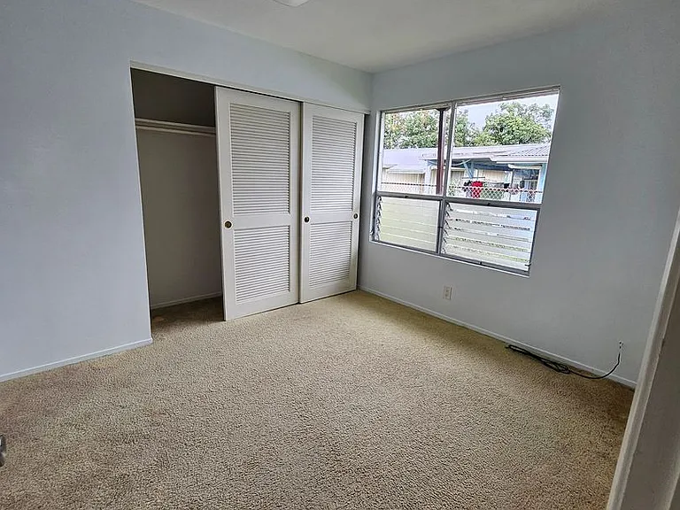 152 Lukia St — Photo 16
