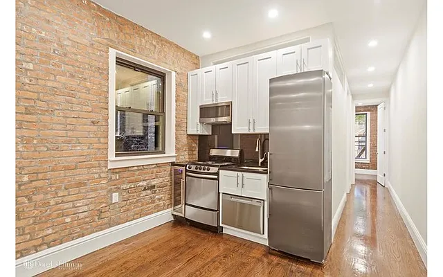 Rented by Douglas Elliman | media 32