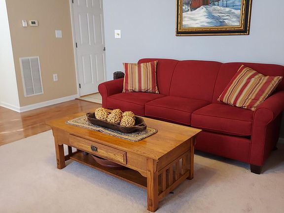 Open Livingroom with Loads of Natural Light