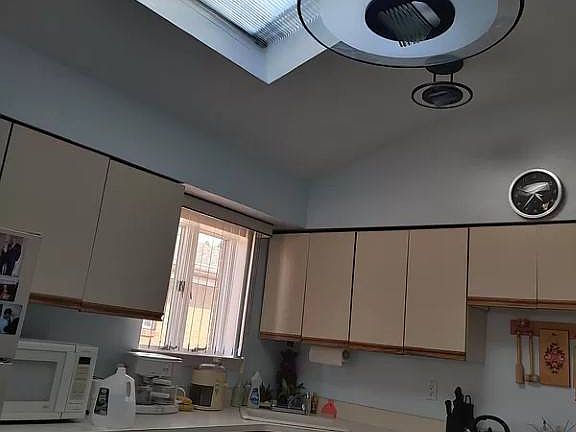 3rd image of 2264 Hendrickson St #3K