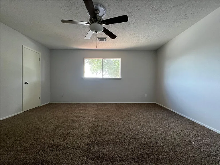 7012 Jetty Ln — Photo 16