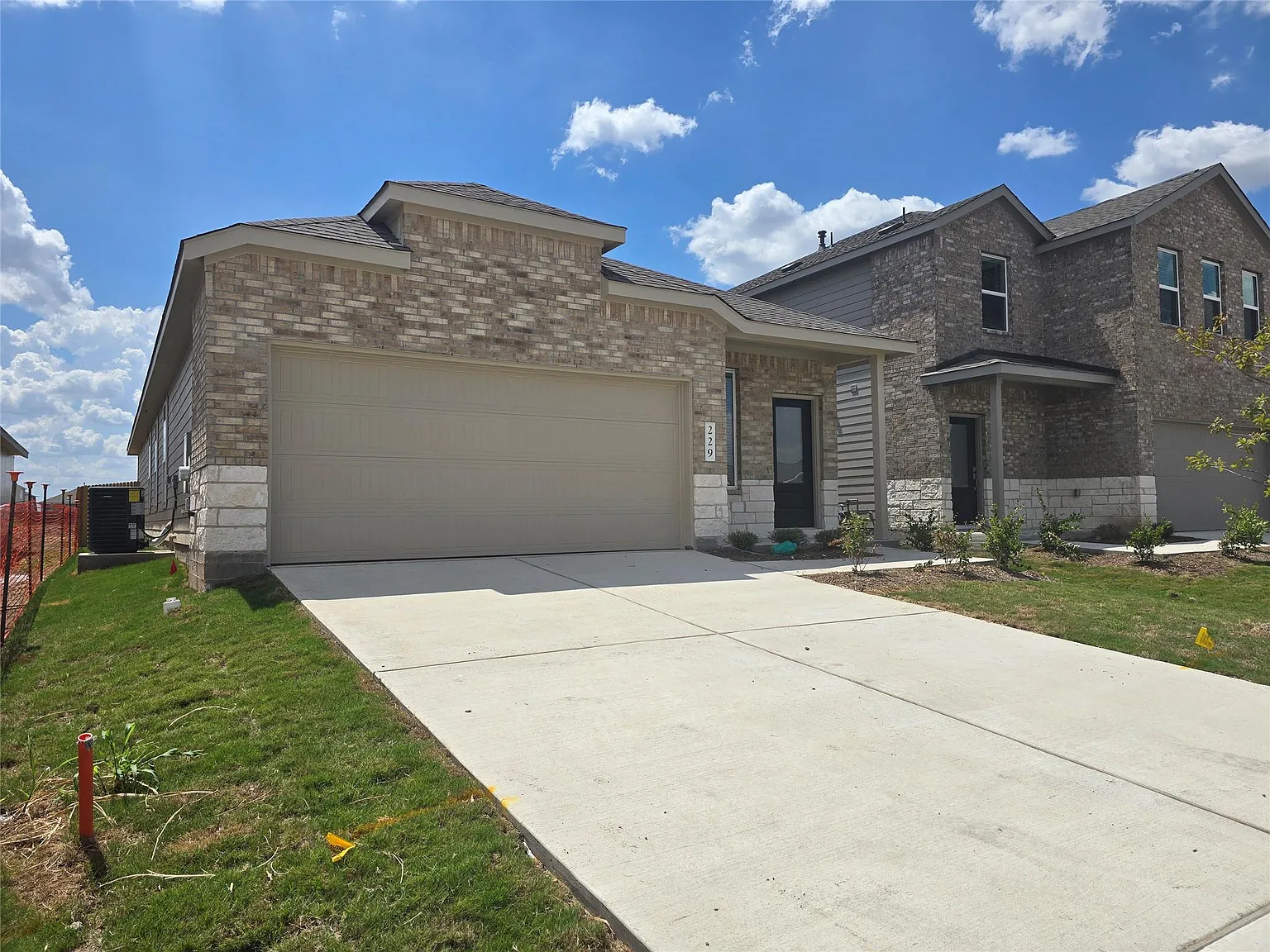 4 bed, 3.0 bath, 1802 sqft, $2,300 — Photo 3