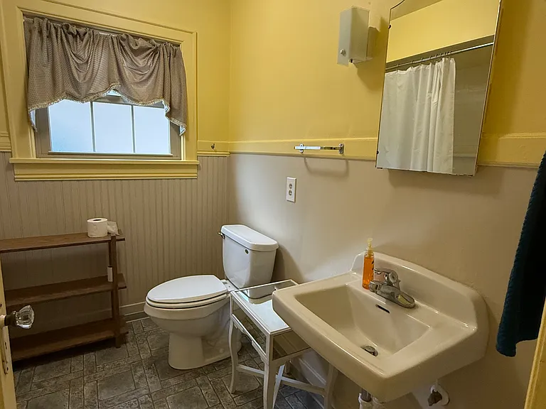 Downstairs full bath