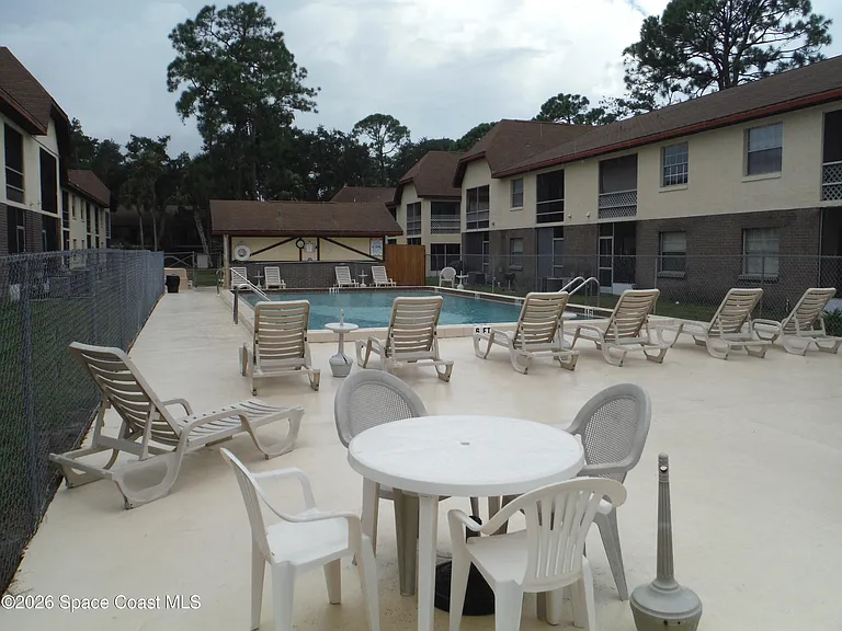 3035 Sir Hamilton Cir — Photo 23